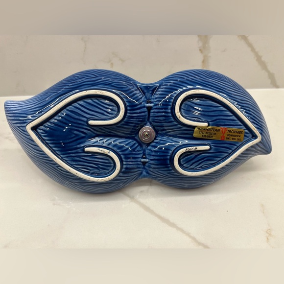 Vintage Japan Blue Glazed Divided Leaf Shaped Dish with Female Bowling on Handle - Picture 4 of 4